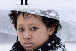 Đu trend đi ngắm tuyết, Tiktoker Việt Phương Thoa khiến fan 'hết hồn'