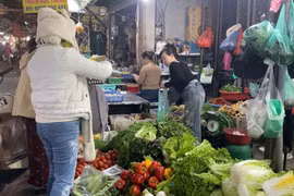 Giá thực phẩm tăng: Người tiêu dùng tìm mọi cách xoay xở