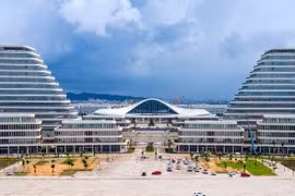 Trụ sở hành chính Hải Phòng ngày đầu đón cán bộ, người dân