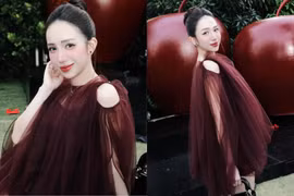 'Lên đồ' sang chảnh, Joyce Phạm khoe dáng 'mẹ bốn con vẫn mòn con mắt'