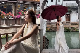 Chi Pu “tuyệt đối diện ảnh” khi hóa nàng thơ bên cổ trấn