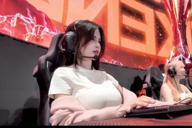 YuGi Kiều Oanh khiến cả khán đài 'đứng hình' với vai trò game thủ