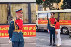 Khối trưởng Nga xúc động trước tình cảm người dân Việt Nam sau diễu binh A80