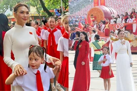 Danh tính bé gái gây xúc động khi hát cùng Mỹ Tâm ở quảng trường Ba Đình