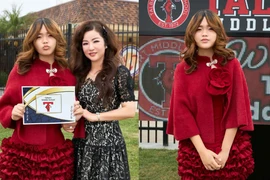 Con gái Thúy Nga "trổ mã" tuổi 14, da dáng thiếu nữ