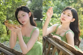 "Hot girl mukbang" hóa thân nàng tiên xanh trong loạt ảnh hè