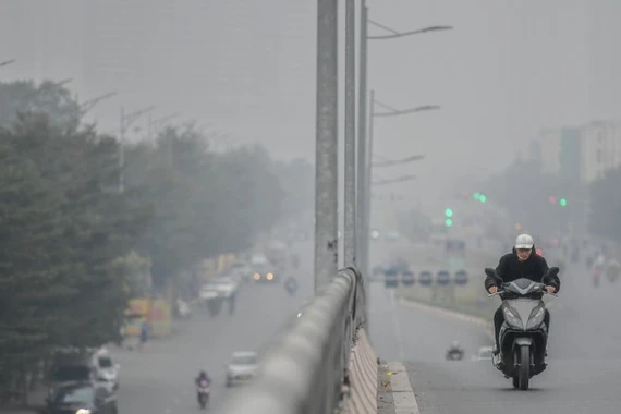 Hà Nội mù bụi mịn, bác sĩ lưu ý cách bảo vệ khỏi 'kẻ giết người thầm lặng'