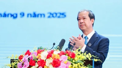 Giáo dục là nhân tố quyết định tương lai dân tộc