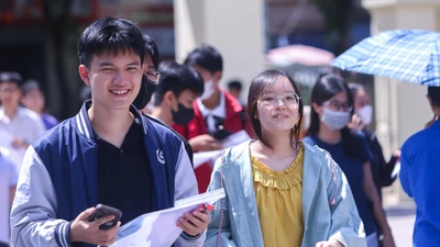 Hơn 1,16 triệu sĩ tử hồi hộp đến điểm thi trước giờ G