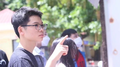 Dự báo điểm chuẩn đại học 2025 giảm sâu ở nhiều tổ hợp