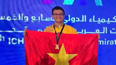 Dấu ấn chàng trai vàng Hóa học lọt Top 10 thế giới