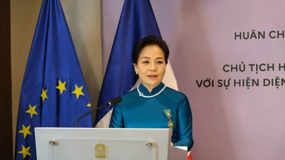 TS. Ngô Phương Lan Người truyền lửa kết nối văn hóa Việt Pháp 