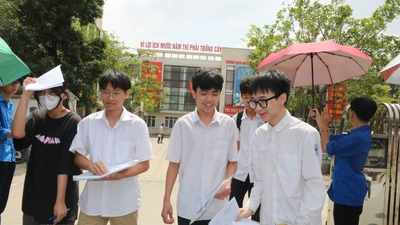 Đề thi Ngữ văn lớp 10 Hà Nội vừa sức, dự đoán "mưa" điểm cao