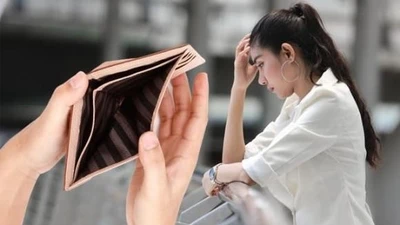 Năm dấu hiệu âm thầm cho thấy bạn đang nghèo đi từng ngày