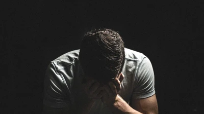Nỗi cô đơn thầm lặng của đàn ông