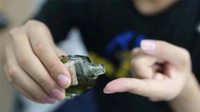 Dầu gió có thực sự là bảo bối cho mọi nhà?