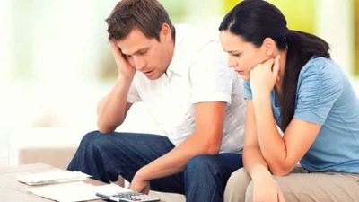 Liệu khó khăn tài chính có làm vợ chồng bớt tình cảm?
