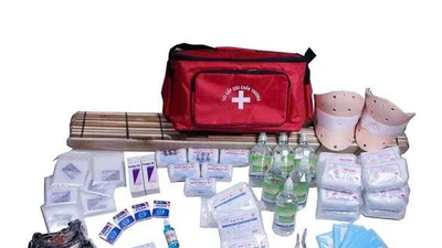 Gia đình an toàn mùa bão nhờ balo y tế đúng cách