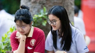 TP HCM đề xuất cấm học sinh dùng điện thoại ở trường