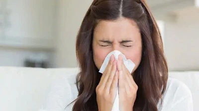Trời nóng vẫn dễ cảm lạnh, cách phòng tránh