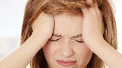 Đau đầu kéo dài, dấu hiệu cảnh báo bệnh lý nguy hiểm