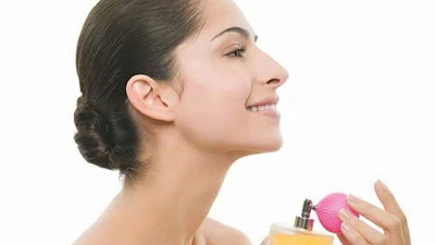 Mùa hè sử dụng nước hoa thế nào cho đúng?
