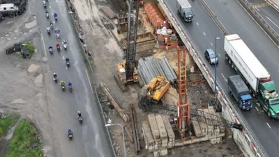 Điều tra nguyên nhân vụ sập cần cẩu dự án nút giao 3.400 tỷ