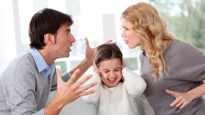 Cãi nhau trước mặt con, hệ quả khó lường