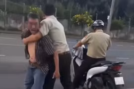 Xác minh vụ người đàn ông bị nhóm người mặc đồ bảo vệ đánh tại khu chế xuất