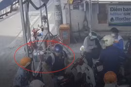 Xô xát khi xếp hàng mua xăng, 2 người đàn ông bị cảnh sát mời làm việc