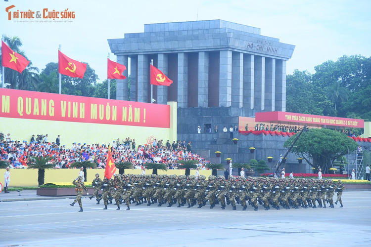 Đại lễ không chỉ là một sự kiện có quy mô chưa từng có, mà còn là một khúc tráng ca nối liền 80 năm lịch sử, khẳng định ý chí bất khuất, lòng tự hào và khát vọng vươn lên của dân tộc Việt Nam. 00999.jpg