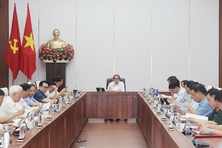 Ông Lê Tiến Châu, Ủy viên Trung ương Đảng, Bí thư Thành ủy, Trưởng Đoàn ĐBQH Hải Phòng chủ trì cuộc họp 894.jpg