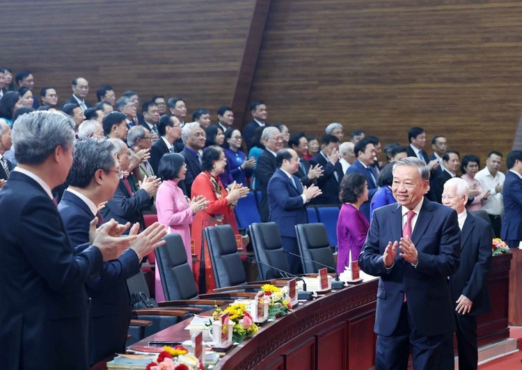 Tổng Bí thư Tô Lâm dự Lễ Công bố Nghị quyết sáp nhập đơn vị hành chính tại Thành phố Hồ Chí Minh. Ảnh: Thống Nhất – TTXVN 88887777777.jpg