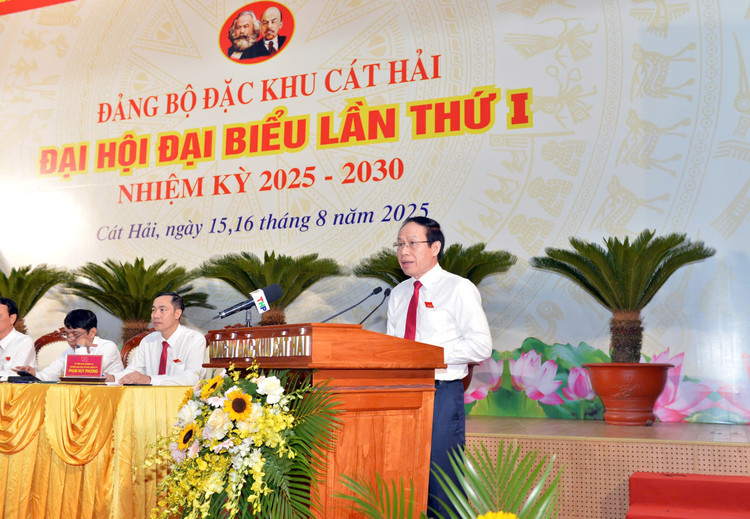 Ông Lê Tiến Châu, Ủy viên Trung ương Đảng, Bí thư Thành ủy, Trưởng Đoàn Đại biểu Quốc hội thành phố Hải Phòng phát biểu chỉ đạo tại Đại hội. 7654.jpg