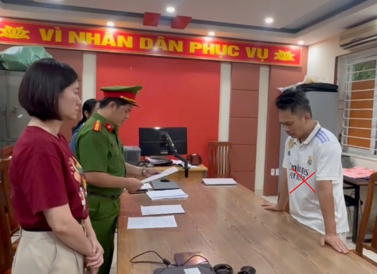 Nguyễn Thành Long (Tiến "Bịp") khi bị bắt. 896.jpg