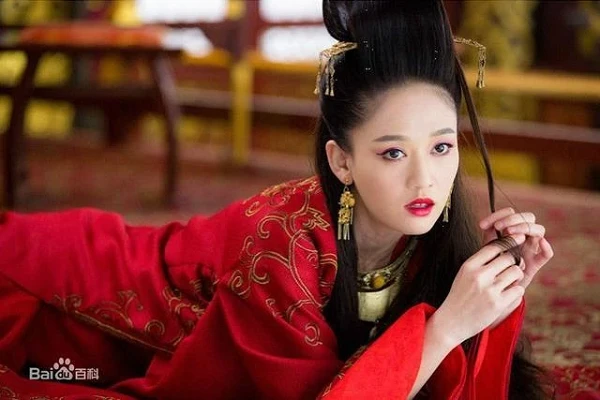 Sự thật giật mình về Đông Phương Bất Bại trong tiểu thuyết Kim Dung