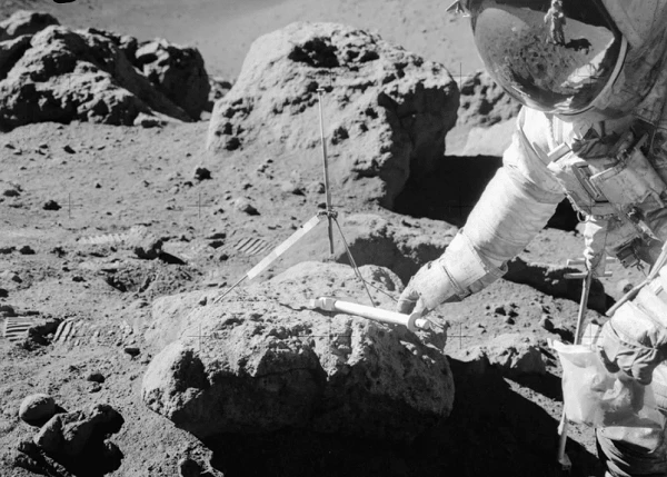 Đem mẫu vật từ sao Hỏa về Trái đất, chuyên gia lo ngay ngáy? 