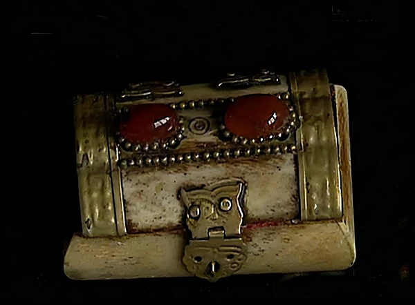 Cứu người được trả ơn chiếc hộp, 24 năm sau mới biết báu vật