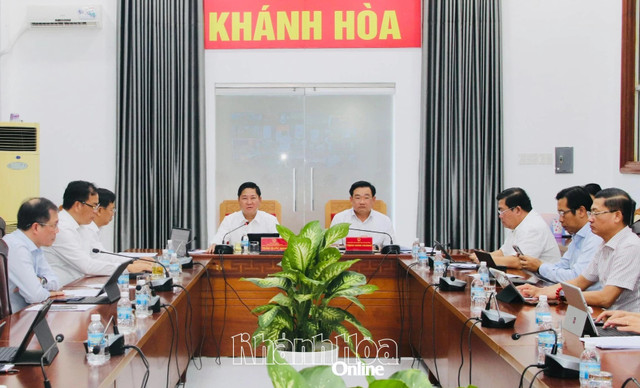 Đồng chí Trần Quốc Nam điều hành cuộc họp. Ảnh: BKH hop-20250822172134.jpg