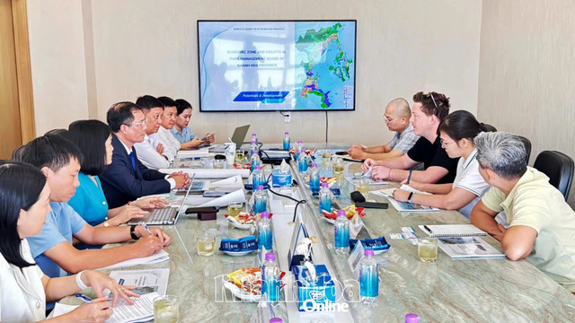 Quang cảnh buổi làm việc. 2-tap-doan-20250819140527.jpg