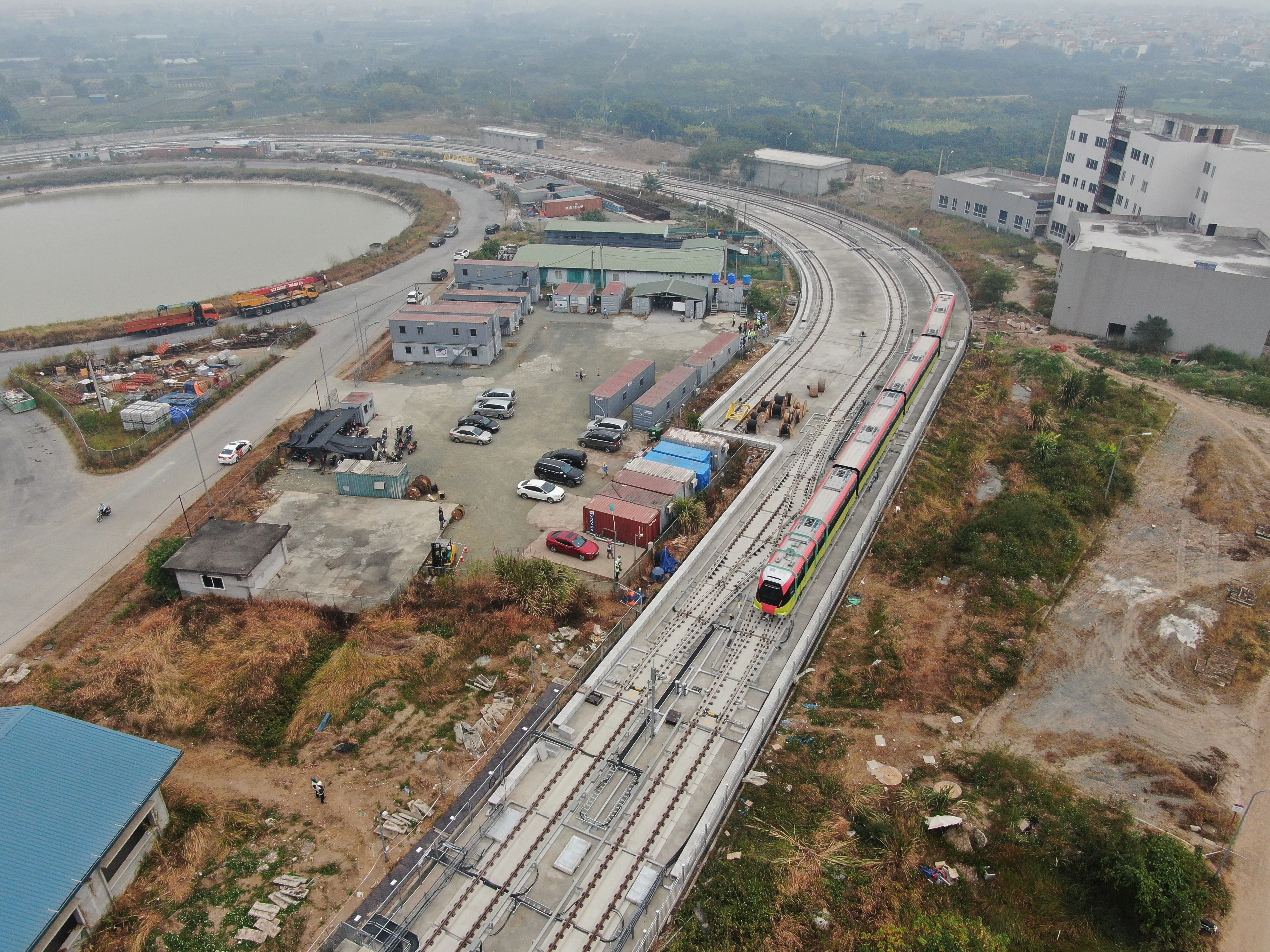 Chiêm ngưỡng đoàn tàu Nhổn - ga Hà Nội lăn bánh thử nghiệm liên động