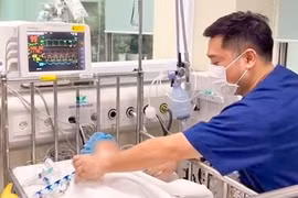 5 tuổi nặng 8 kg, bé trai mang trong mình dị tật tim bẩm sinh không ai biết