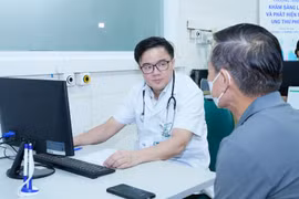 Ung thư phổi ngày càng trẻ hóa, chuyên gia khuyến cáo tầm soát sớm