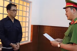 Đại gia Đinh Trường Chinh hầu tòa vụ thâu tóm đất vàng, hưởng lợi 970 tỷ 
