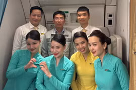 Bác sĩ Việt Nam cứu hành khách nước ngoài liệt mặt trên chuyến bay tới Pháp