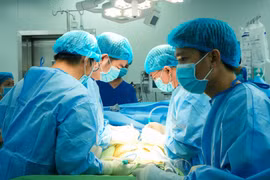 Em trai hiến một phần gan cứu anh ung thư gan giai đoạn nặng