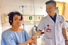 Người đàn ông thoát hiểm sau đứt rời trực tràng hiếm gặp tại Việt Nam