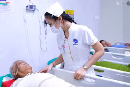 Ho khò khè kéo dài, cụ ông sụt gần 20 kg vì xương cá