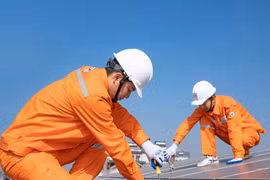 Giải pháp giảm chi phí tiền điện giờ cao điểm 
