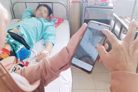 Đùa giỡn xịt khí nén vào hậu môn, thiếu niên 15 tuổi rách đại tràng
